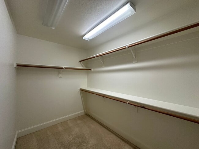 Building Photo - 1600 Abrams Rd