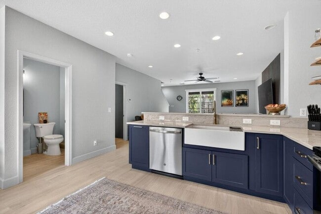 Building Photo - 150 Cat Rock Ln