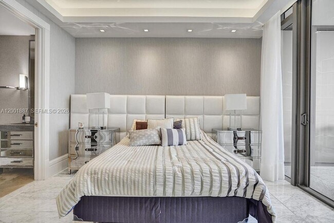 Building Photo - 9705 Collins Ave