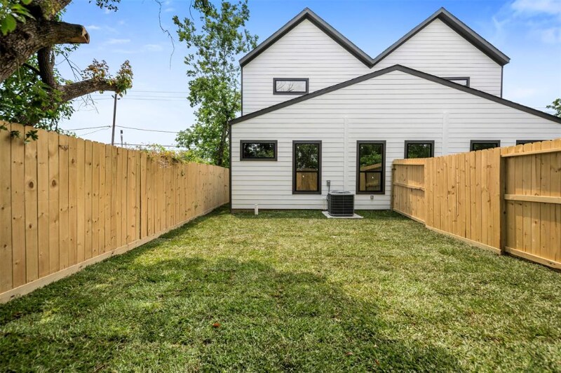Building Photo - 4657 Phlox St