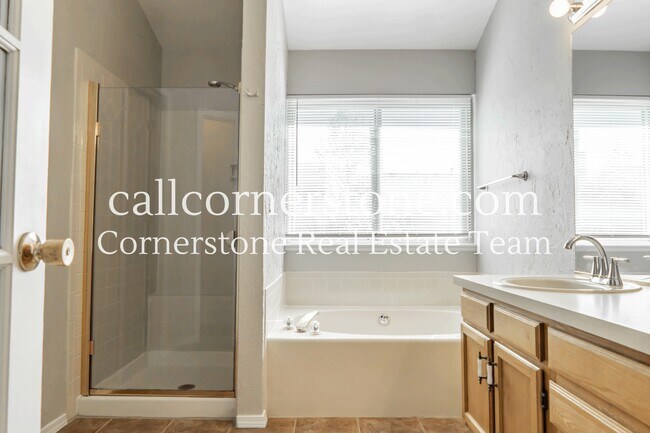 Building Photo - 5037 Plumstead Dr