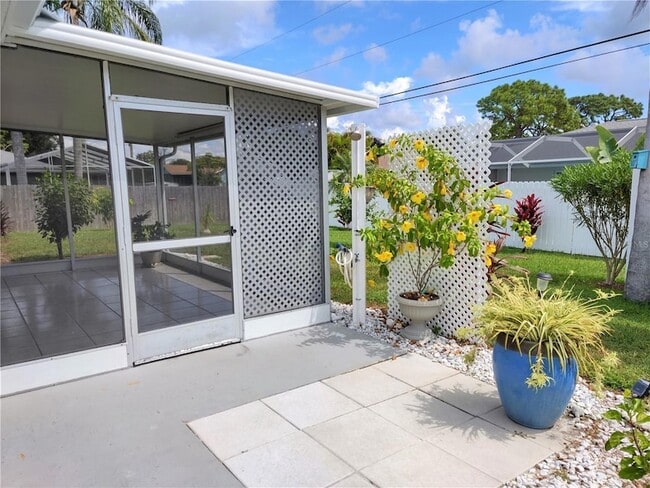 Building Photo - 979 Nantucket Rd