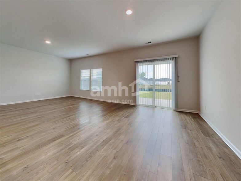 Building Photo - 306 Squire Pope Rd