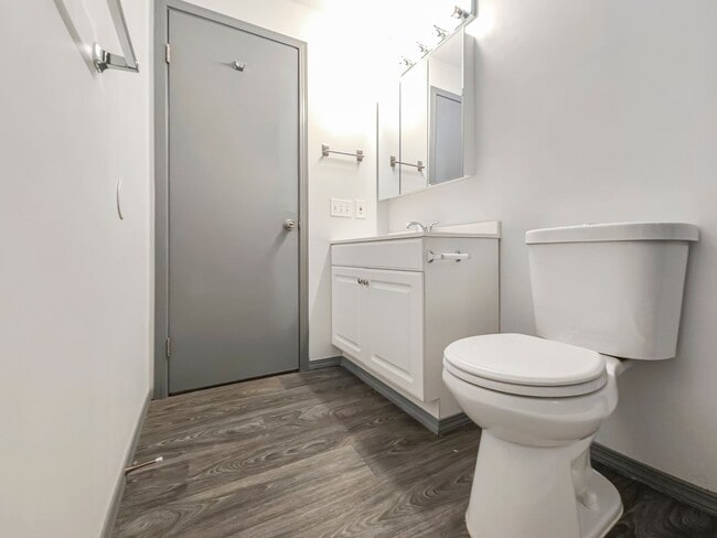 Building Photo - Pet-Friendly 2BR Duplex with Fenced Yard & New Carpets