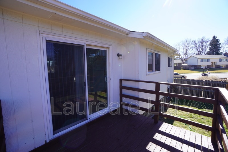 Building Photo - 8589 W Fair Ave