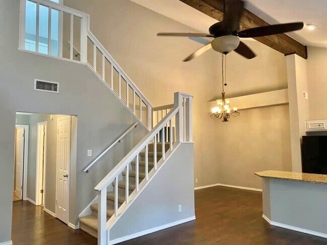 Building Photo - 4404 Travis Country Cir