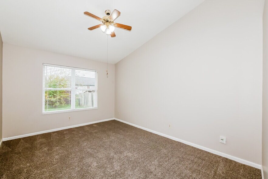 Building Photo - 6303 Bryce Canyon Dr