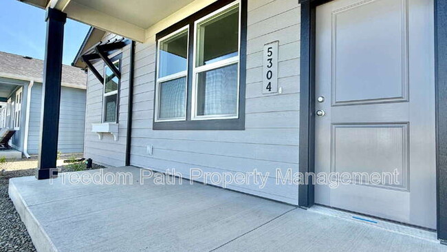 Building Photo - 5304 E Norma Ave