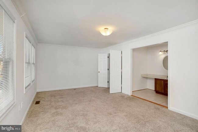 Building Photo - 12158 Salemtown Dr