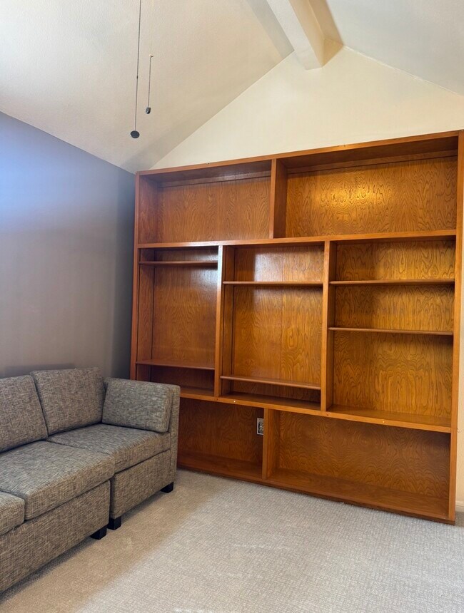 Building Photo - 3130 Walnut Bend Ln