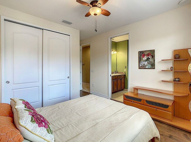 Building Photo - Luxury Living in Woodland Lakes Preserve: Fully-Furnished