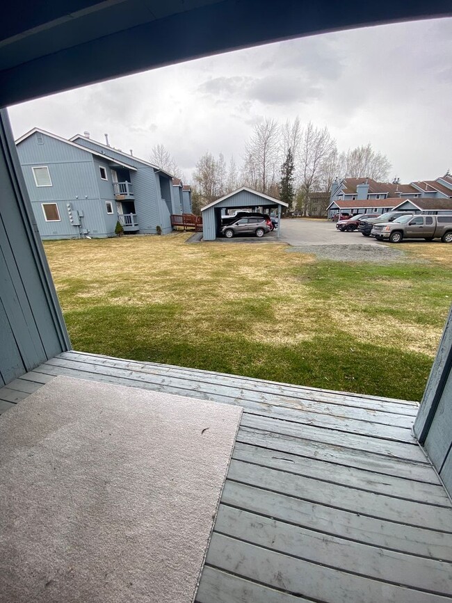 Building Photo - Well maintained (1) bedroom, (1) bathroom ...
