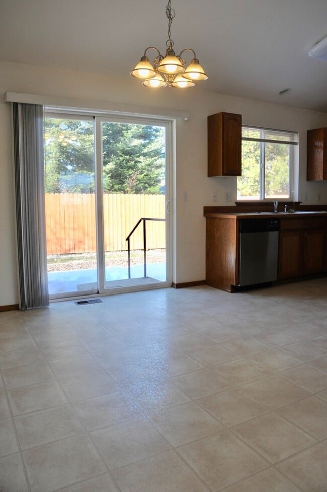 Building Photo - 3 bed 2 bath rancher with A/C