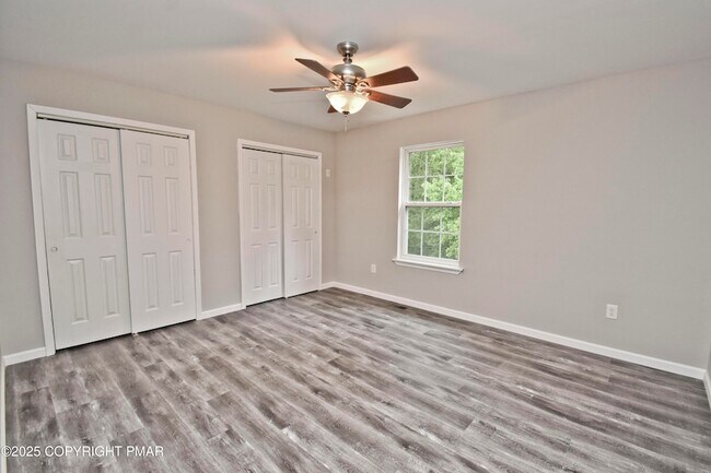 Building Photo - 557 Marco Way