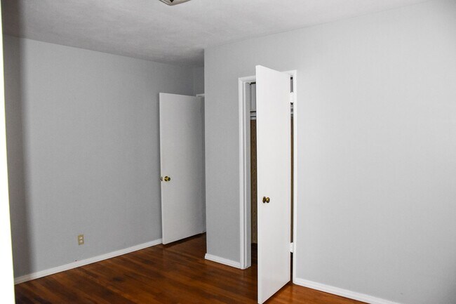 Building Photo - Steps to Chapman College