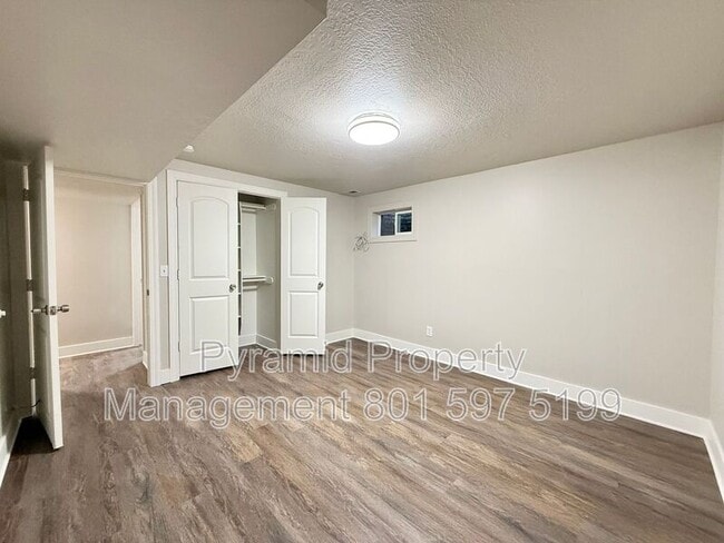 Building Photo - 250 N 360 W