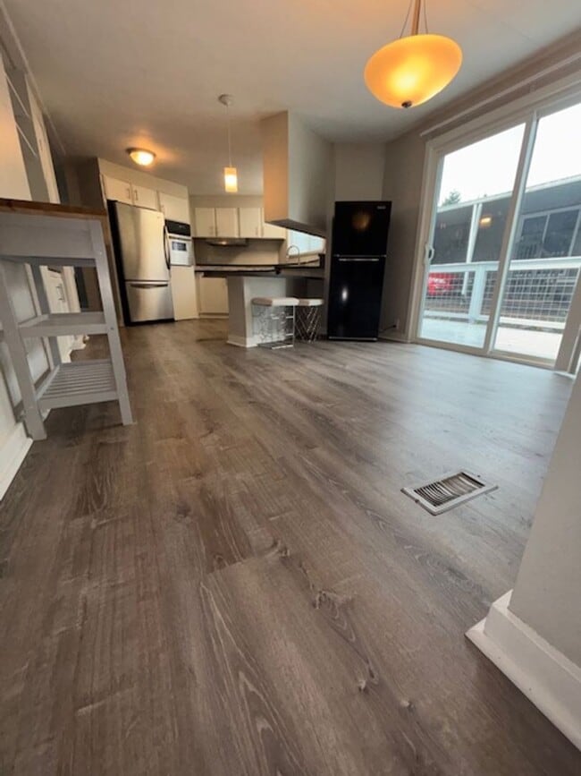Building Photo - Cascade Vista In Bothell