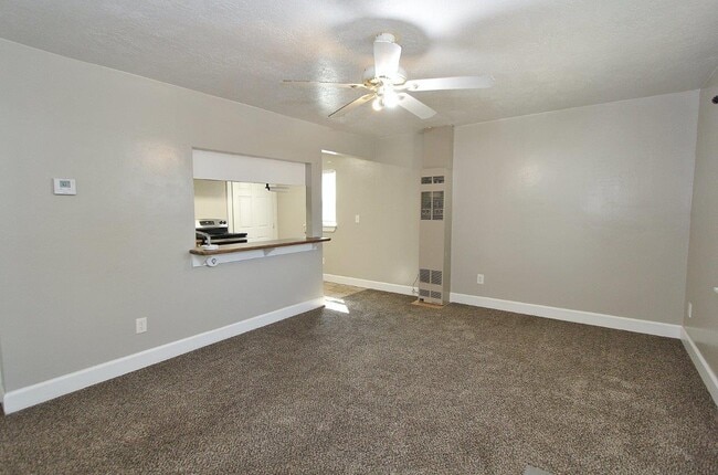 Building Photo - 146 Neilson Ln
