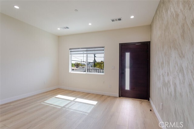 Building Photo - 11112 Emelita St