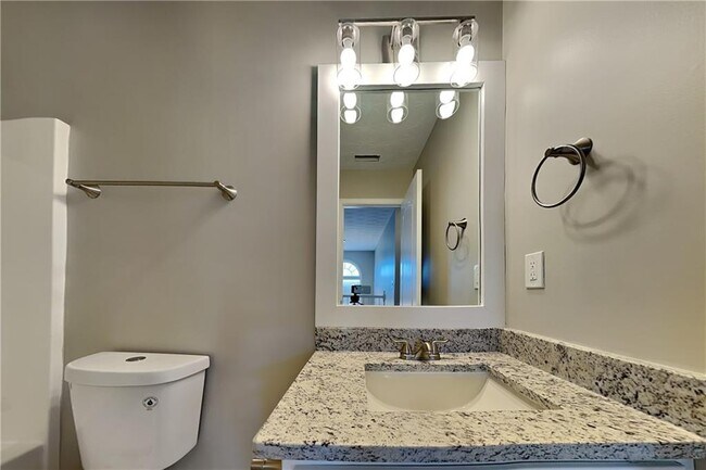 Building Photo - 2693 Austin Ridge Dr NE