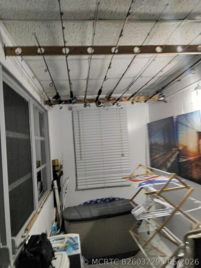 Building Photo - 399 Brittany Dr