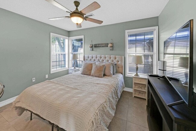 Building Photo - 2216 Calle De Pizzaro