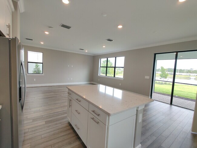 Building Photo - 6211 Baywood Ct