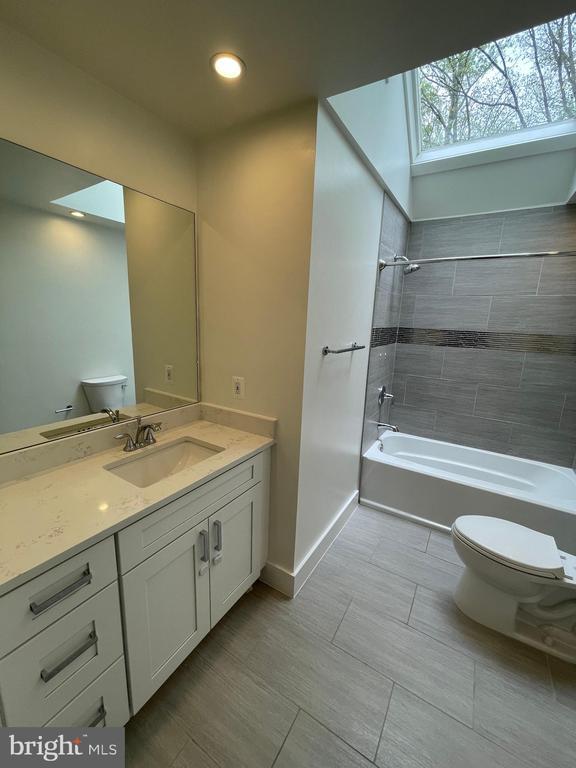 Building Photo - 3428 Reedy Dr