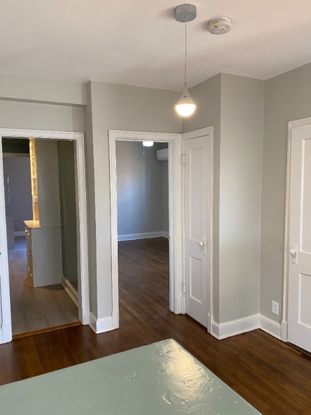 Building Photo - 3914 9th St NE