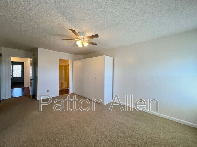 Building Photo - 4606 Breakers Ln