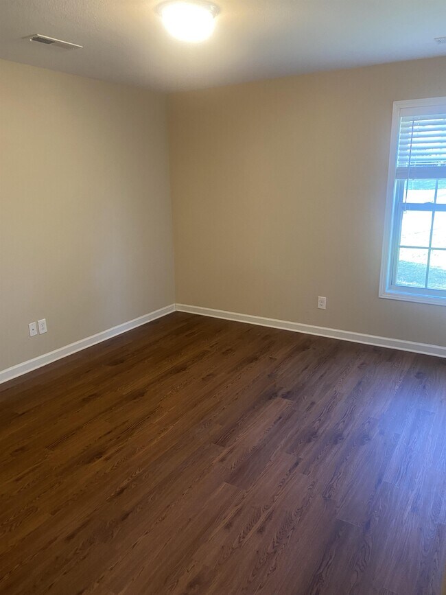 Building Photo - 1120 Maples Glen Ln
