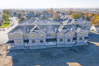 Building Photo - 3 Bedroom/2.5 Bathroom Townhome in Provo!