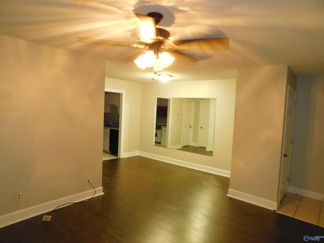 Building Photo - 2111 Epworth Dr NE