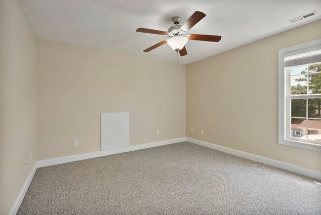 Building Photo - 2813 Franciscan Dr