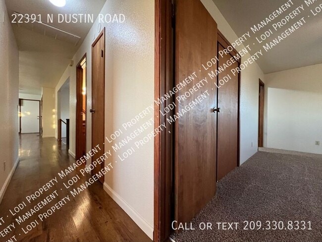 Building Photo - 22391 Dustin Rd