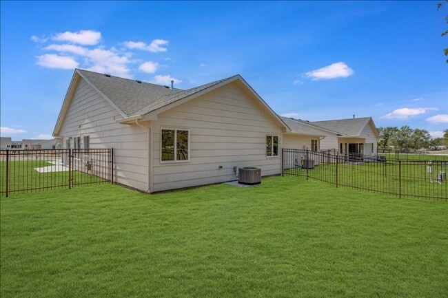 Building Photo - Auburn Villas 3 Bedroom Molly Floor plan