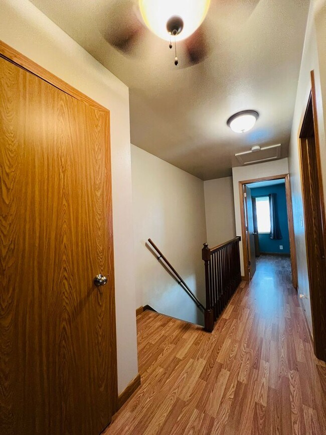 Building Photo - N-52nd Street-4942/4940-42-A