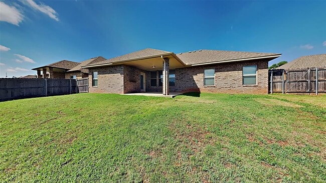 Building Photo - 2208 Mill Creek Way