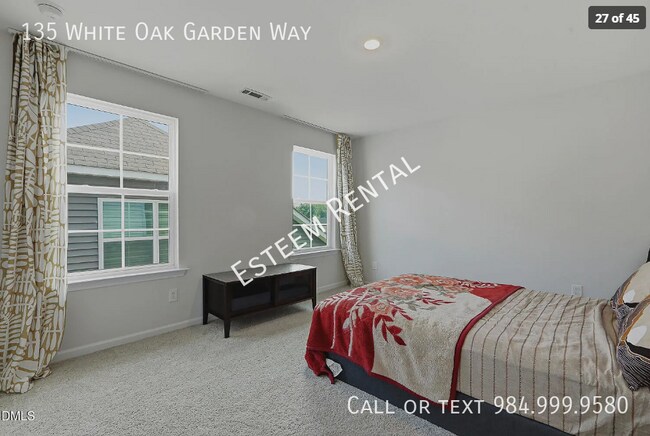 Building Photo - 135 White Oak Gdn Wy