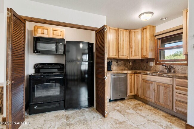 Building Photo - 14415 N Sandia Ln