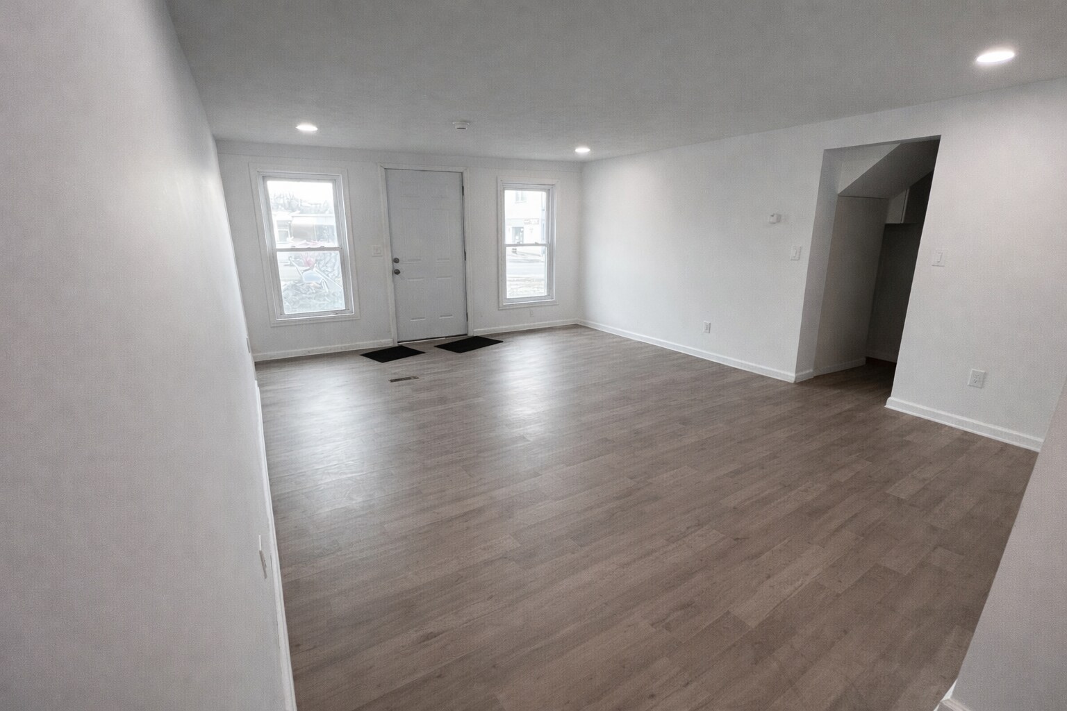 Building Photo - 100 Lake Ave