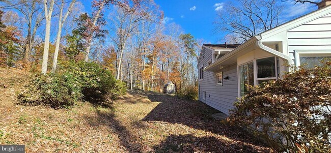 Building Photo - 7613 Locust Ln