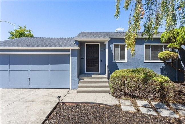 Building Photo - 3125 Fernside Blvd