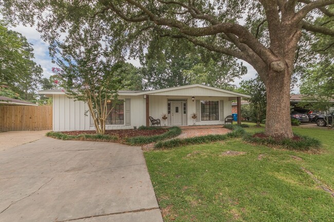 Building Photo - Great 3 bed, 2 bath Home