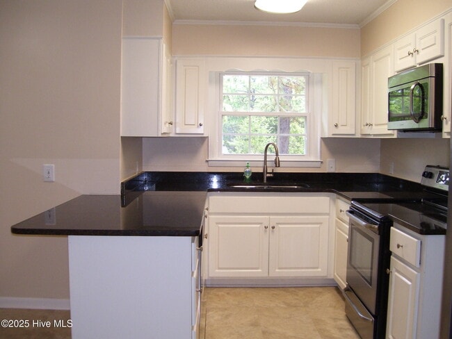 Building Photo - 355 Newton Dr