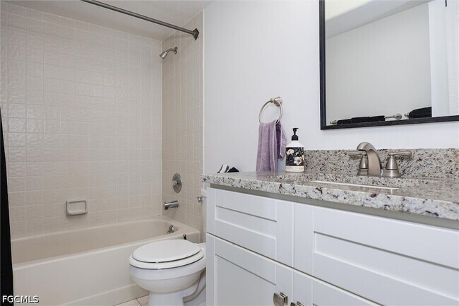 Building Photo - 16200 Bay Pointe Blvd