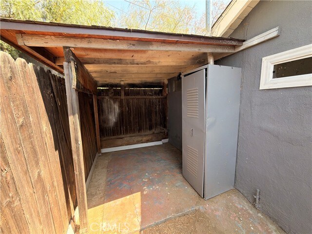 Building Photo - 258 E Hl
