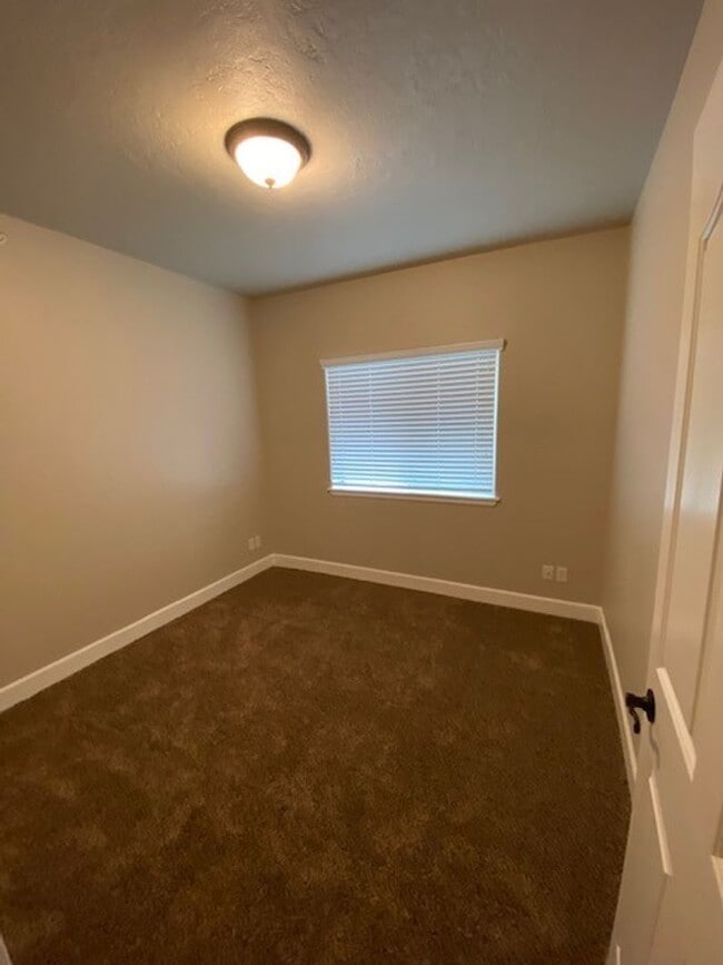 Building Photo - 6740 N Spurwing Loop