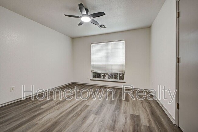 Building Photo - 16416 Oconee Creek Dr