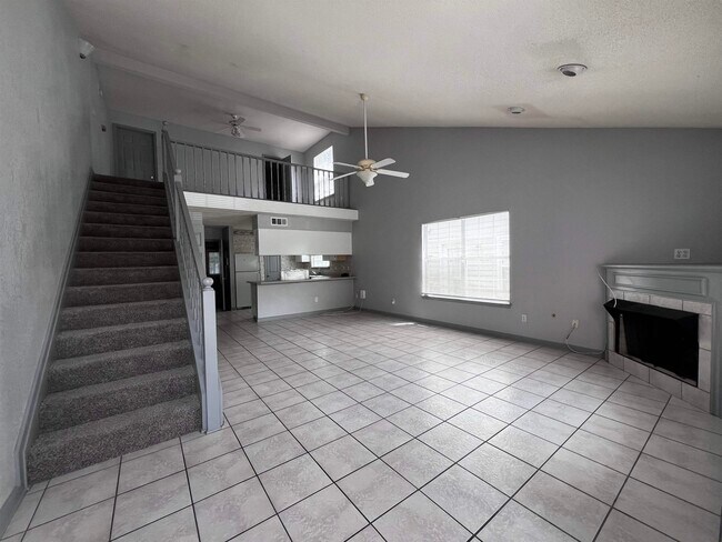 Building Photo - 1406 Golden Park Ct